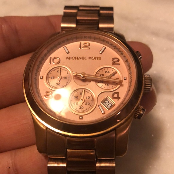 Michael Kors Watch - Picture 2 of 5